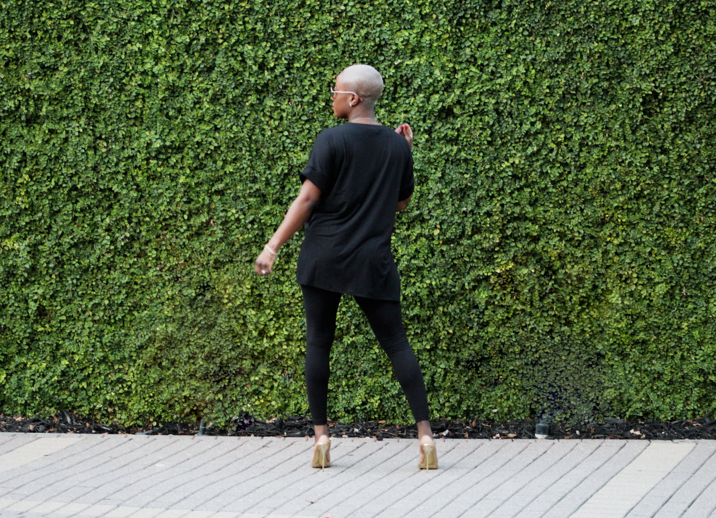 PLUS SIZE--Black Short Sleeve V-Neck Pants Set