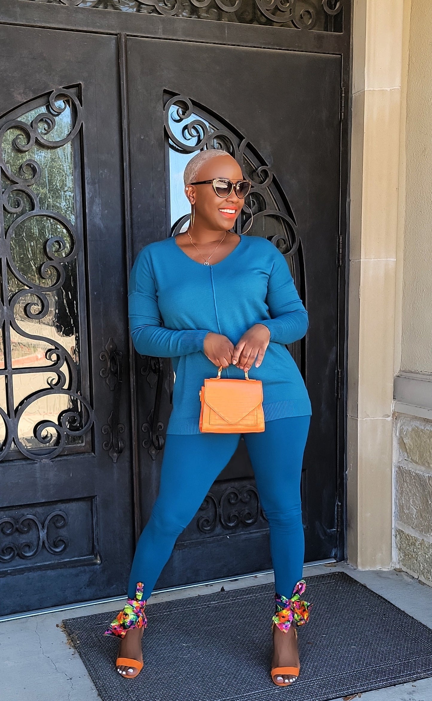 PLUS SIZE--Saturday Morning V-Neck Center Seam Sweater Set (Ocean Blue)