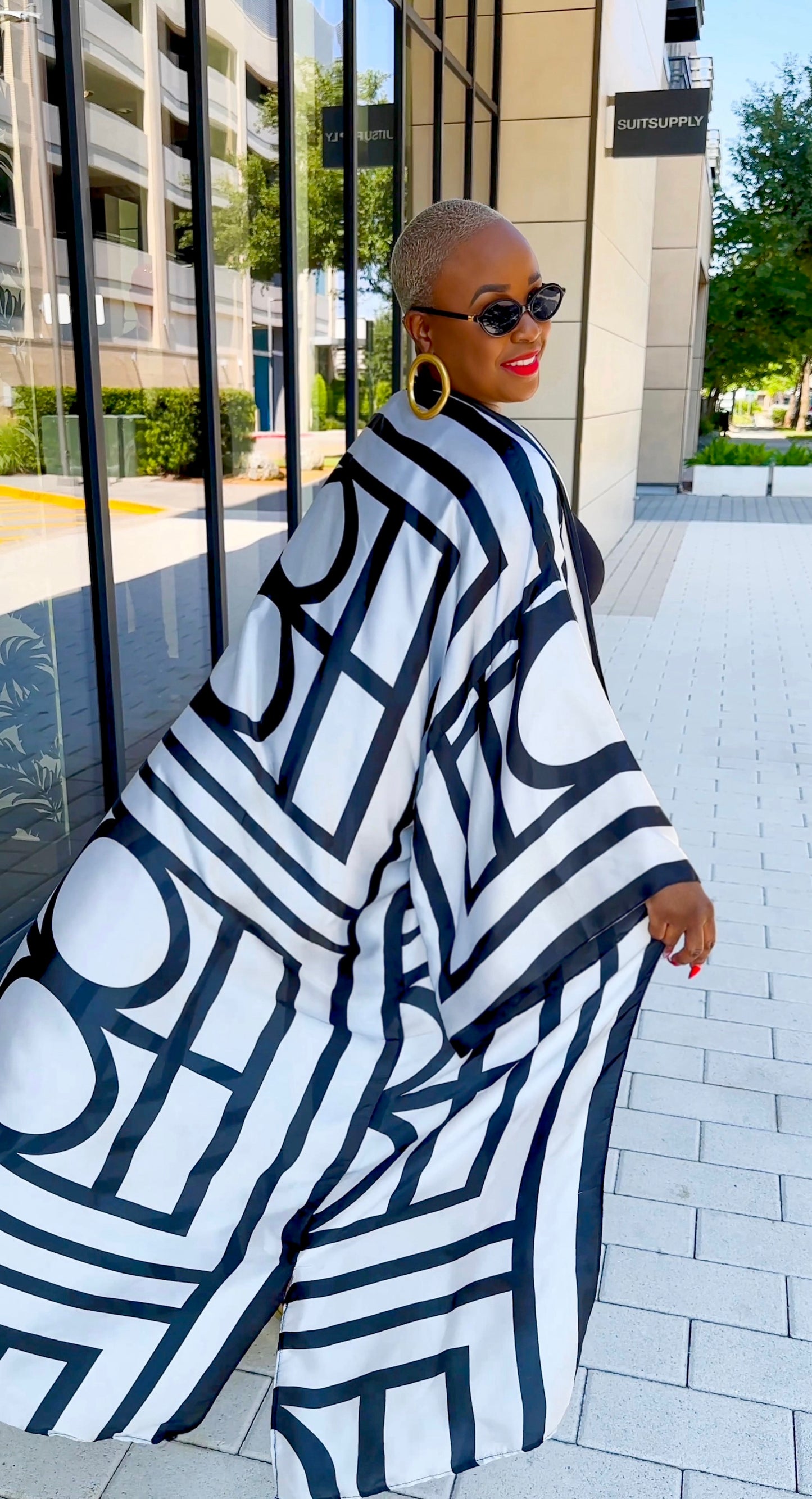 The Modern Luxe Kimono (White)—Will Ship The Week Of  8/17/26