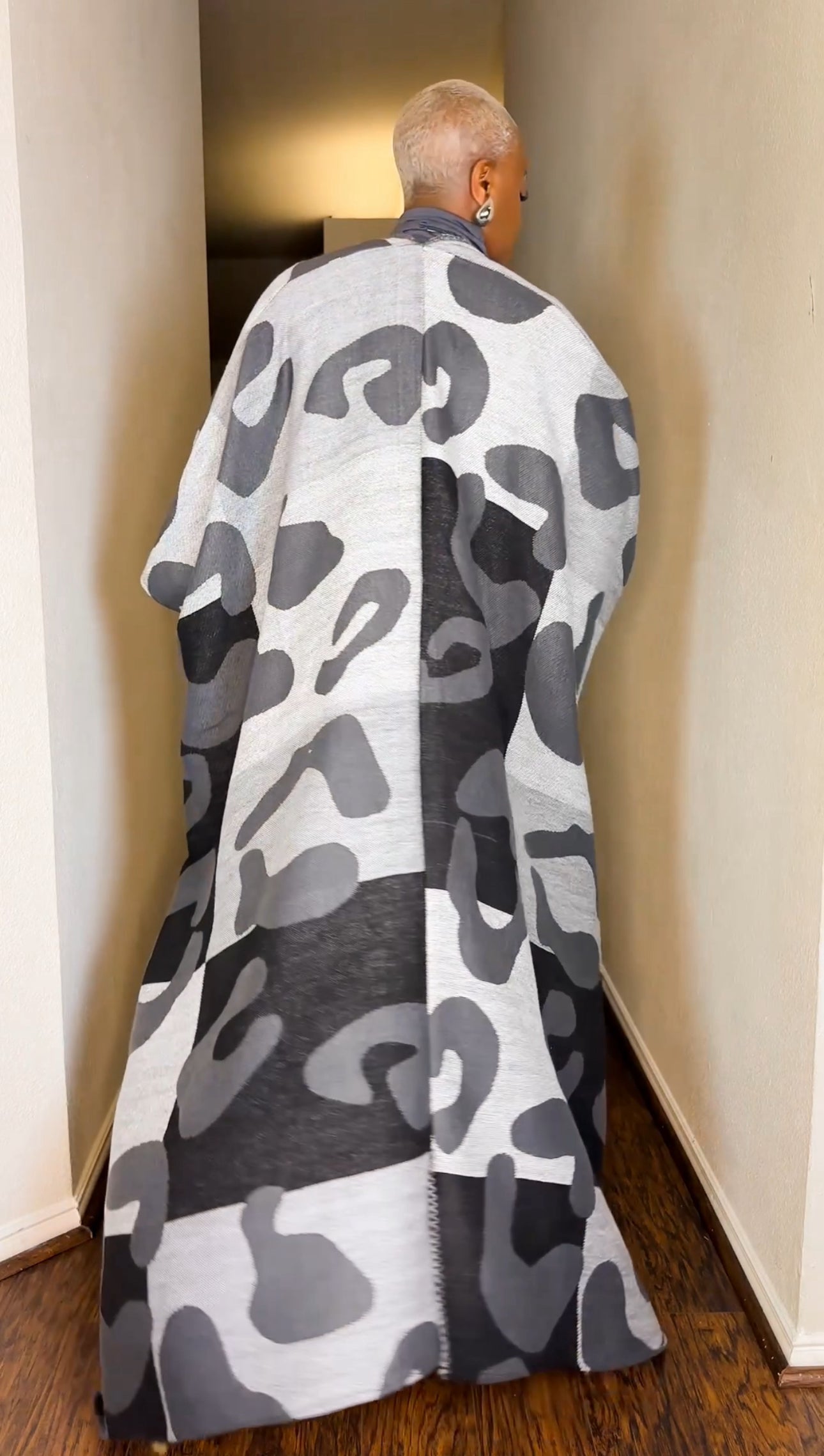 Cute & Cozy Open Front Winter Warm Poncho (Gray Animal Print)—Will Ship The Week Of 1/19/26