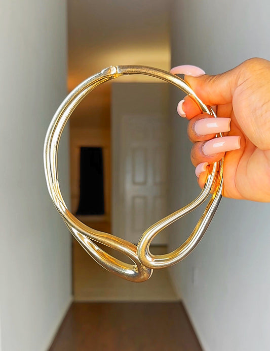 Sculpted Gold Collar—Will Ship The Week Of 2/9/26