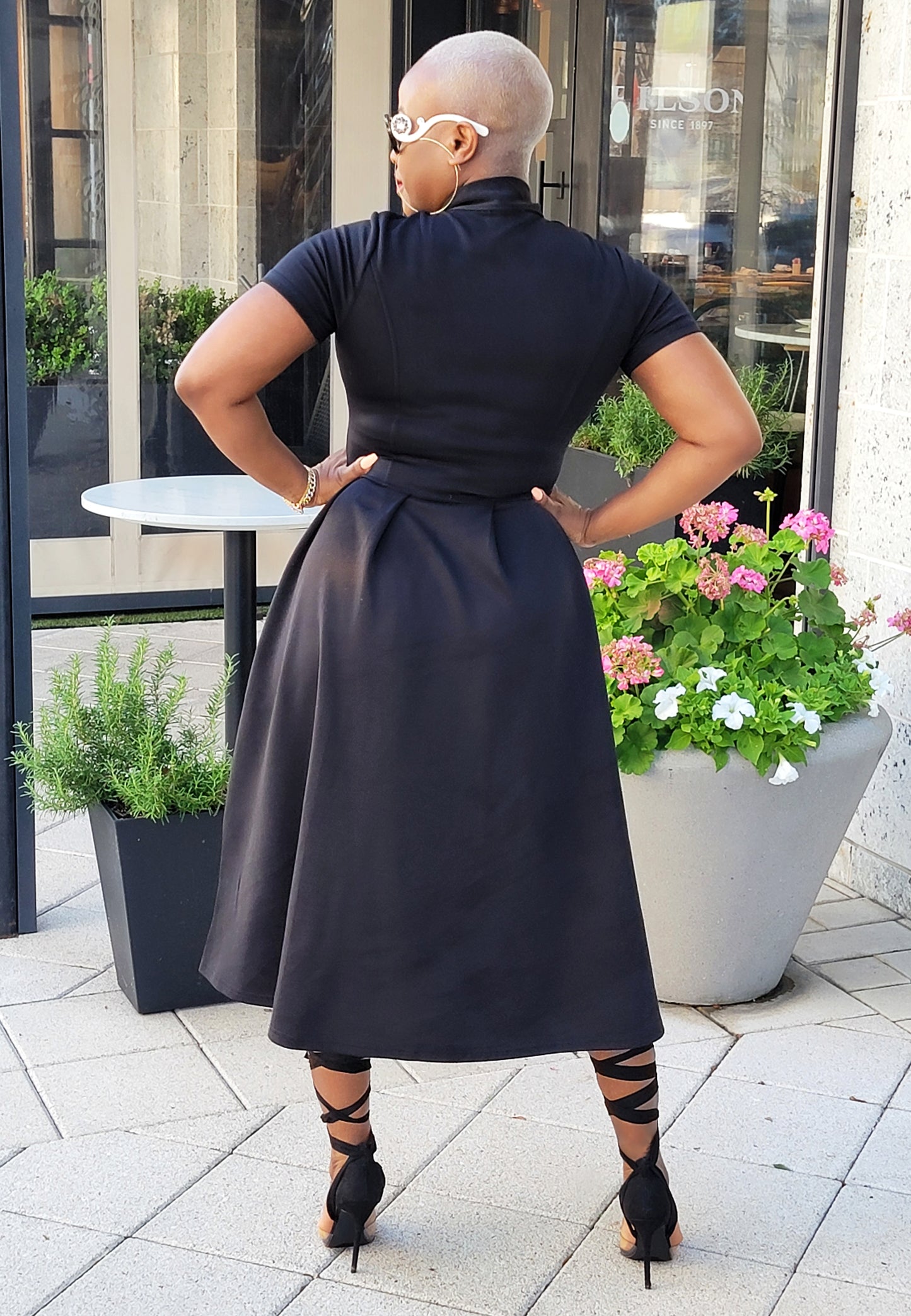 Sunset Beauty Midi Dress (Black)