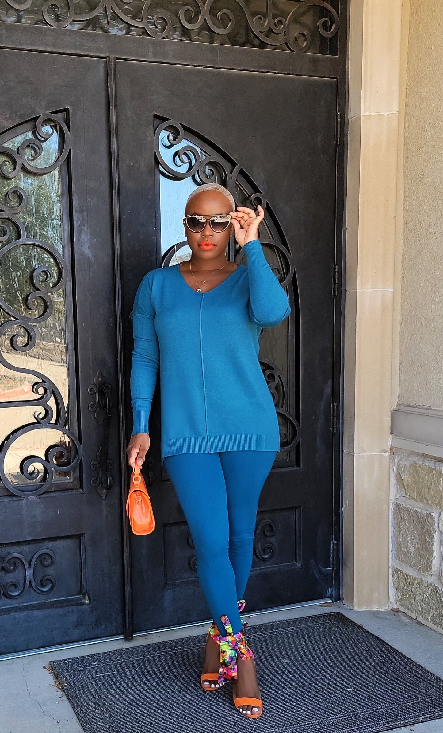 PLUS SIZE--Saturday Morning V-Neck Center Seam Sweater Set (Ocean Blue)